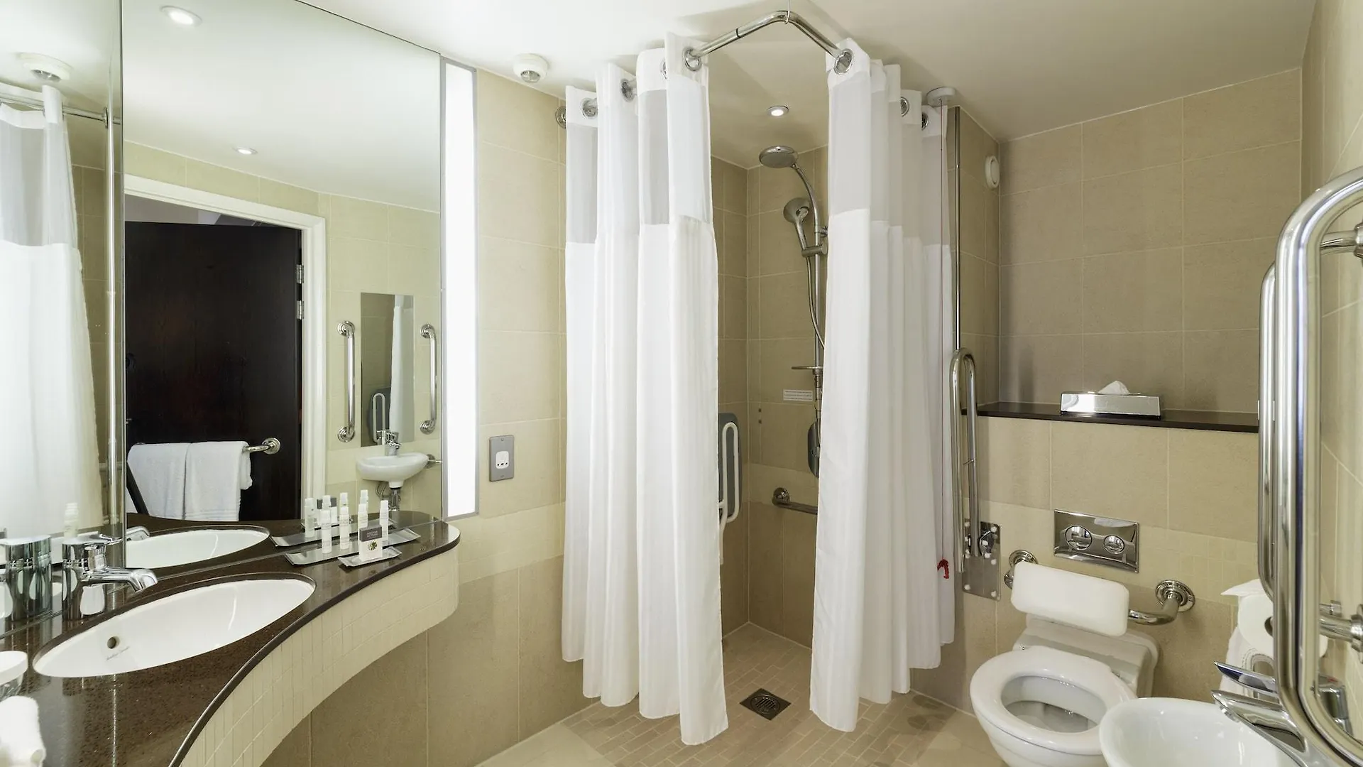 Hotel Doubletree By Hilton London Heathrow Airport Hounslow
