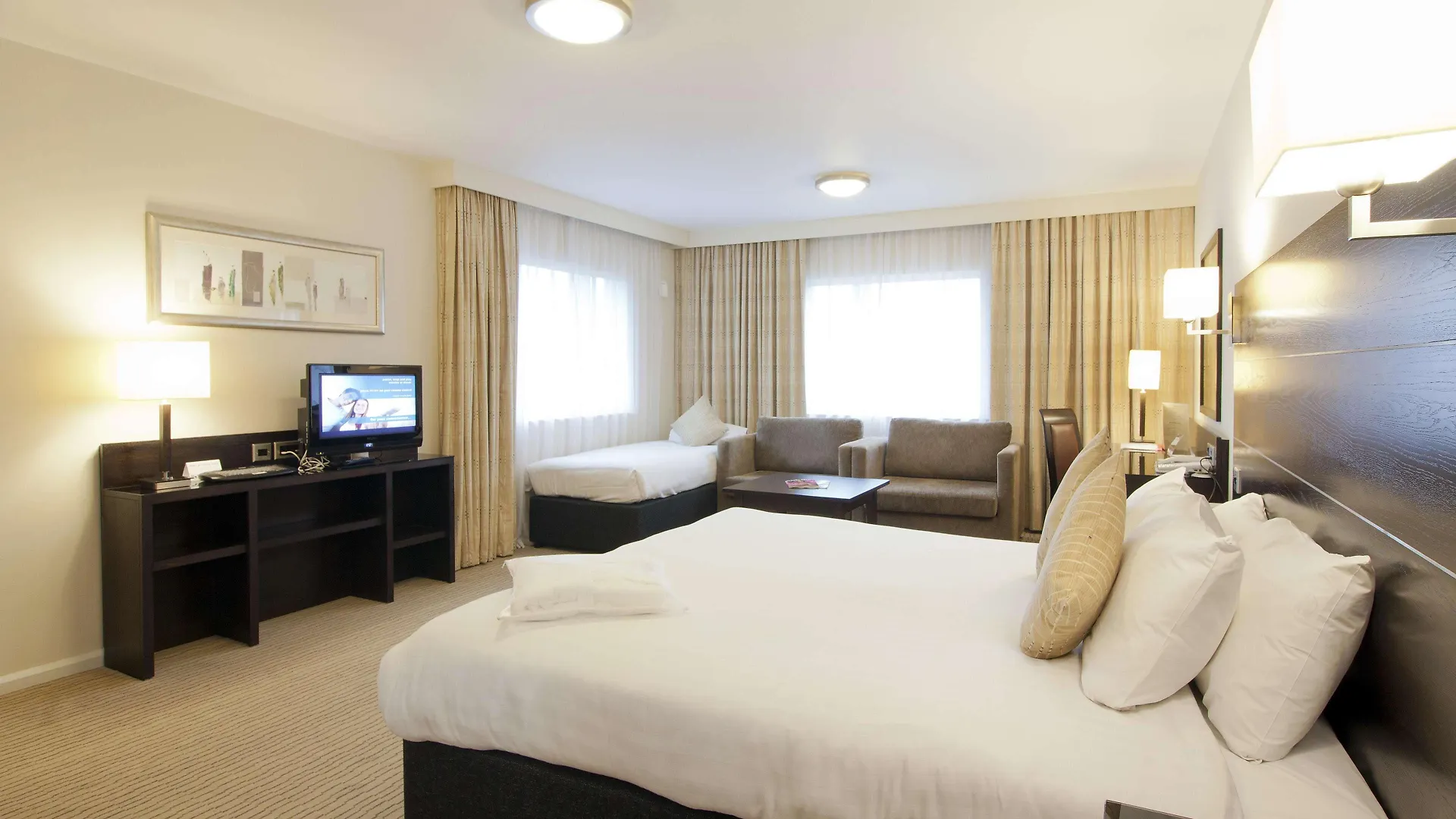 ****  Hotel Doubletree By Hilton London Heathrow Airport Hounslow Regno Unito