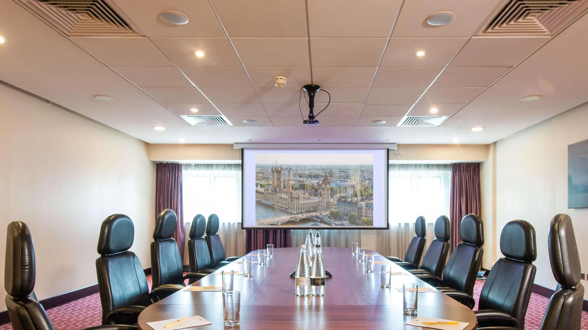 Hotel Doubletree By Hilton London Heathrow Airport Hounslow Regno Unito