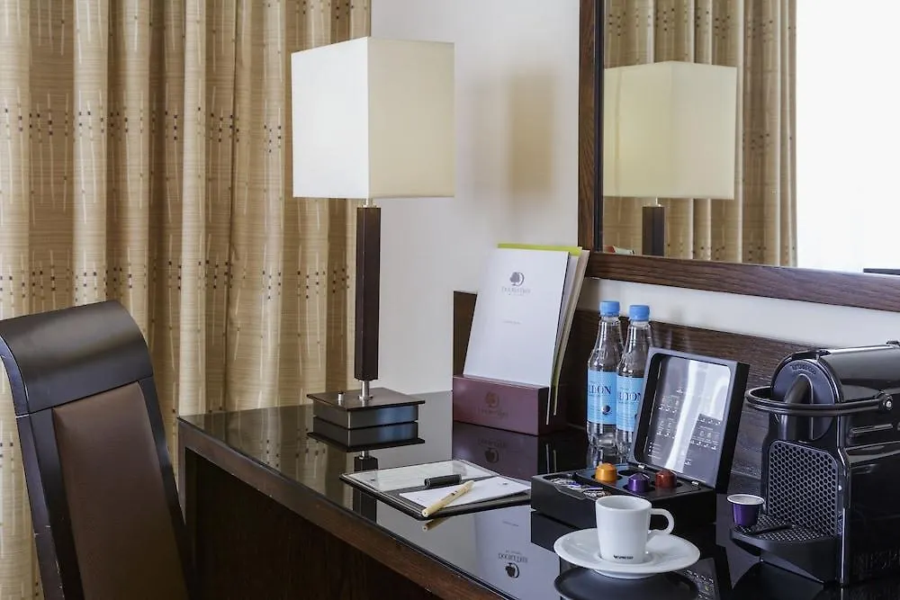 ****  Hotel Doubletree By Hilton London Heathrow Airport Hounslow Regno Unito
