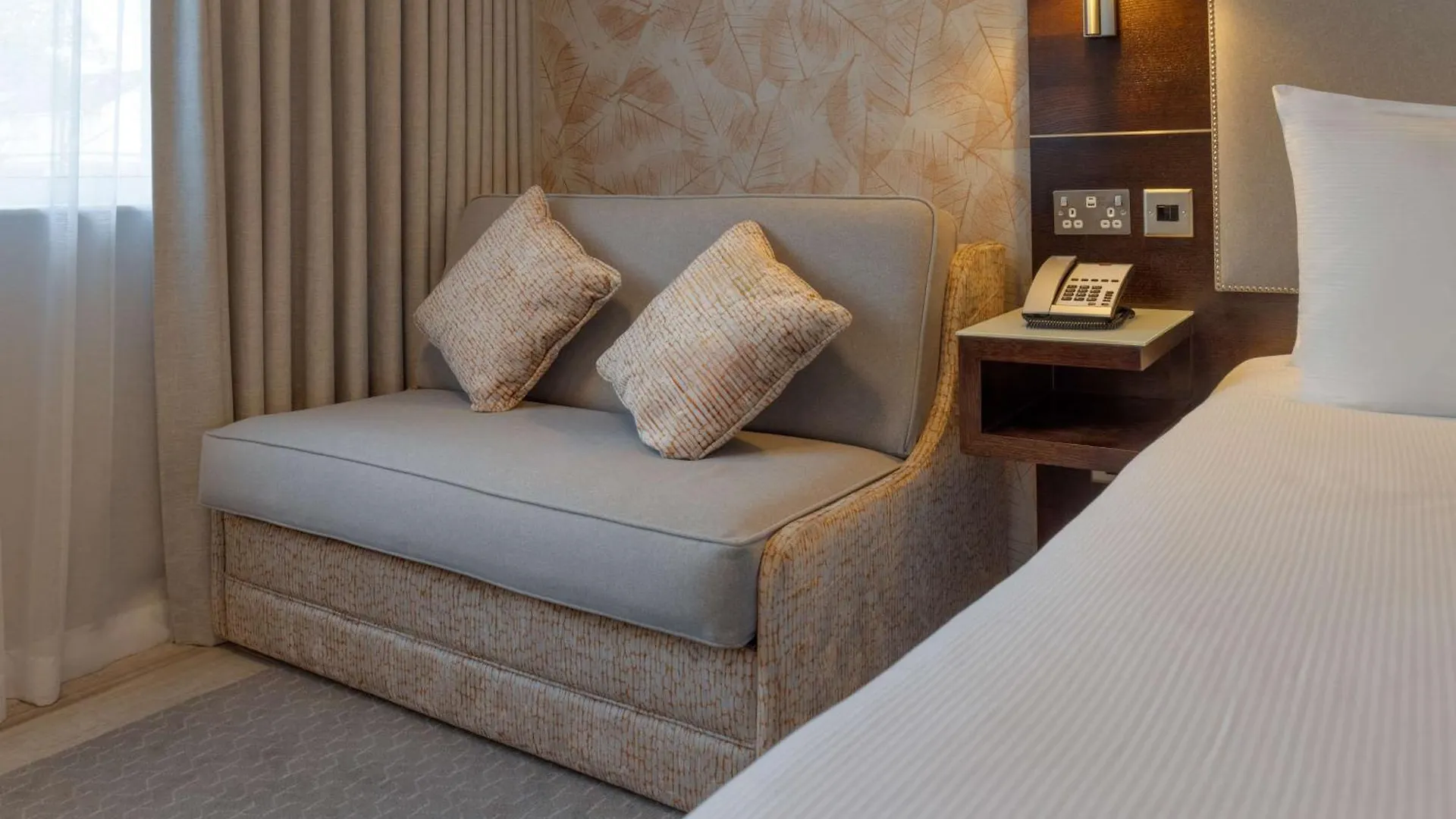 ****  Hotel Doubletree By Hilton London Heathrow Airport Hounslow Regno Unito