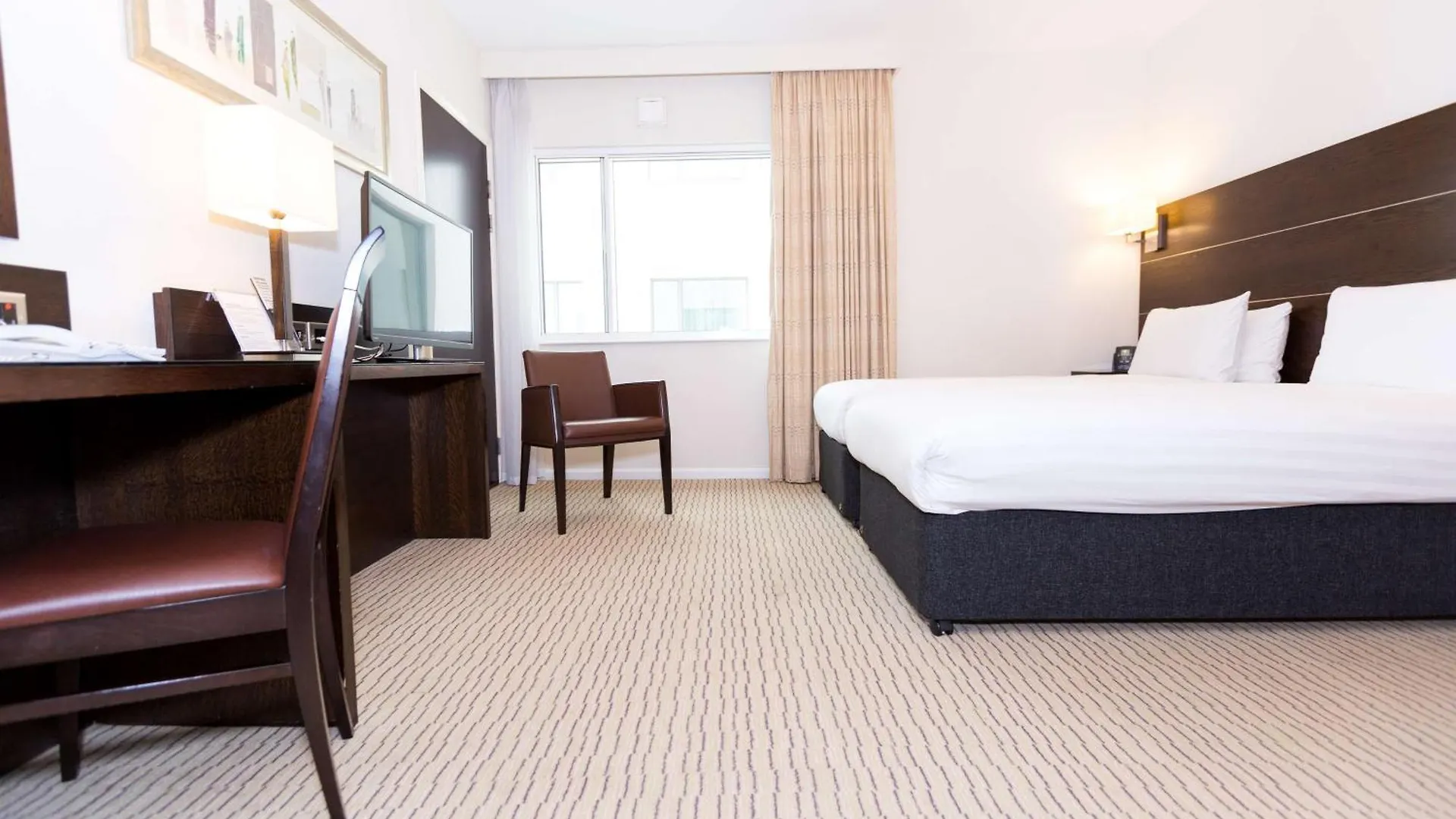 Hotel Doubletree By Hilton London Heathrow Airport Hounslow 4*,